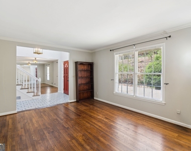 355 Westerhall Court - Photo Thumbnail 5