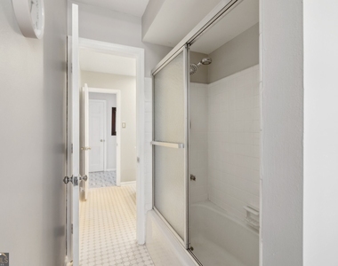 355 Westerhall Court - Photo Thumbnail 22