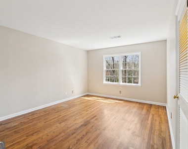 355 Westerhall Court - Photo Thumbnail 20
