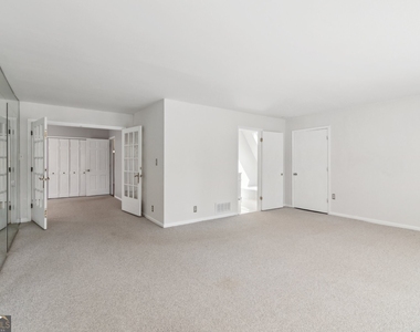 355 Westerhall Court - Photo Thumbnail 13
