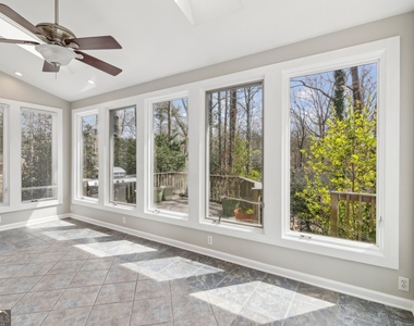 355 Westerhall Court - Photo Thumbnail 8