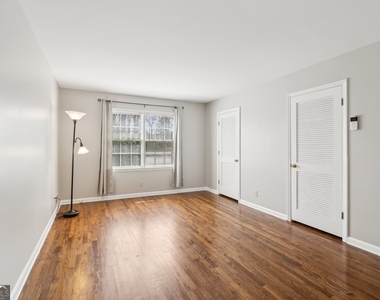 355 Westerhall Court - Photo Thumbnail 23