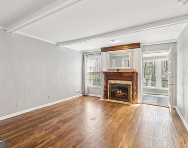 355 Westerhall Court - Photo Thumbnail 6