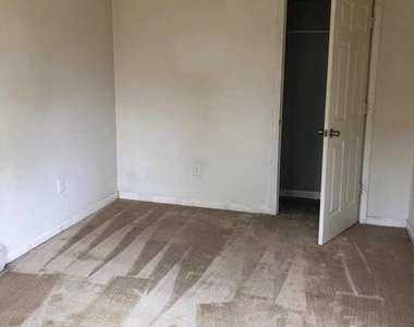 702 Edmunds Avenue - Photo Thumbnail 8