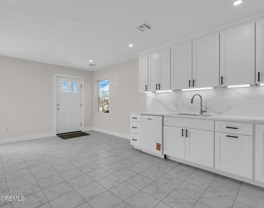 2334 Adams Avenue - Photo Thumbnail 6