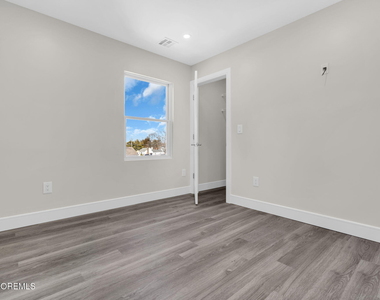2334 Adams Avenue - Photo Thumbnail 14