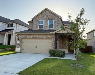 4617 Golden Gate Way - Photo Thumbnail 3