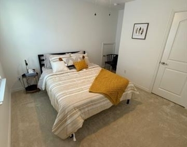4617 Golden Gate Way - Photo Thumbnail 4