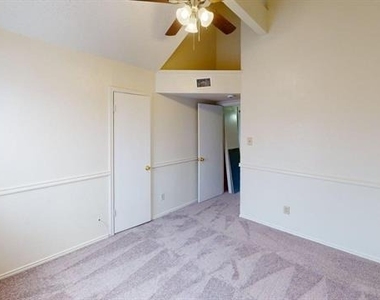 732 Versailles Street - Photo Thumbnail 10