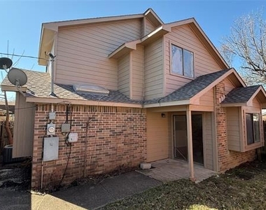 732 Versailles Street - Photo Thumbnail 15