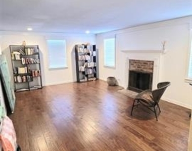 1403 S Donnybrook Avenue - Photo Thumbnail 2