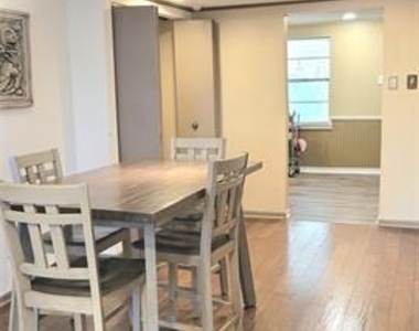1403 S Donnybrook Avenue - Photo Thumbnail 5
