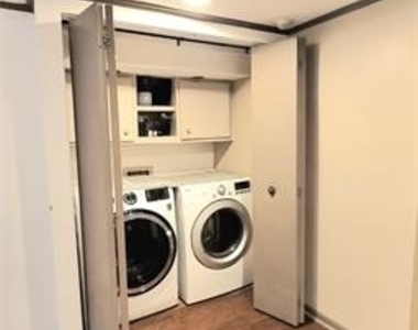 1403 S Donnybrook Avenue - Photo Thumbnail 8