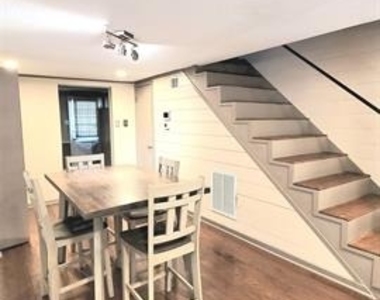 1403 S Donnybrook Avenue - Photo Thumbnail 7