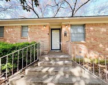 8715 Labron Avenue - Photo Thumbnail 2