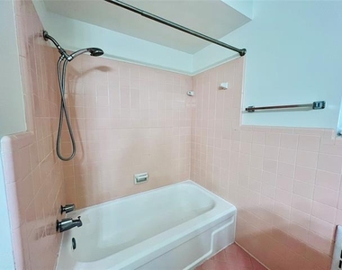 8715 Labron Avenue - Photo Thumbnail 26