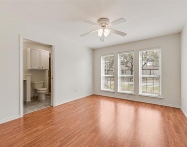 6943 Mill Falls Drive - Photo Thumbnail 3