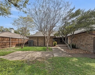 6943 Mill Falls Drive - Photo Thumbnail 17