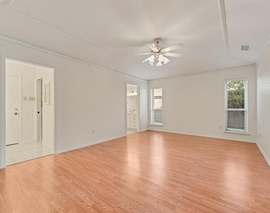 6943 Mill Falls Drive - Photo Thumbnail 9