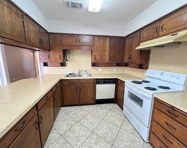 6403 San Juan Avenue - Photo Thumbnail 3