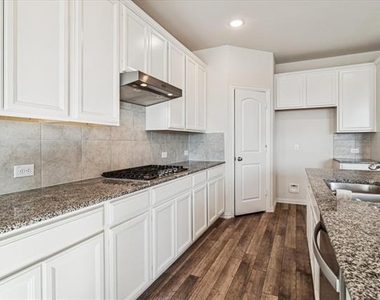 235 Hadley Lane - Photo Thumbnail 8
