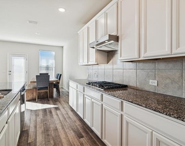 235 Hadley Lane - Photo Thumbnail 9