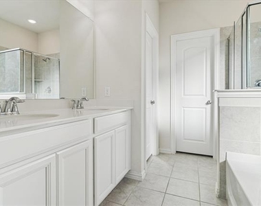235 Hadley Lane - Photo Thumbnail 12