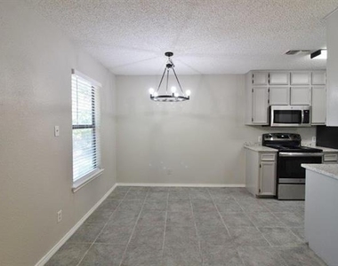 104 Woodie Way - Photo Thumbnail 3