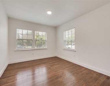 1104 Belvedere Drive - Photo Thumbnail 11