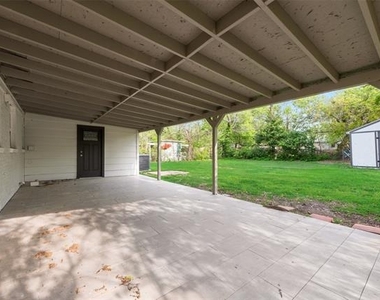1104 Belvedere Drive - Photo Thumbnail 15