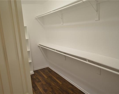 4725 Bristol Trace Trail - Photo Thumbnail 18