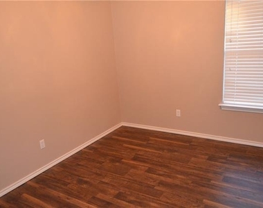4725 Bristol Trace Trail - Photo Thumbnail 24