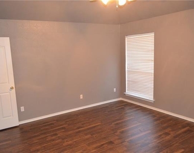 4725 Bristol Trace Trail - Photo Thumbnail 23
