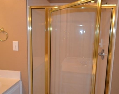 4725 Bristol Trace Trail - Photo Thumbnail 22