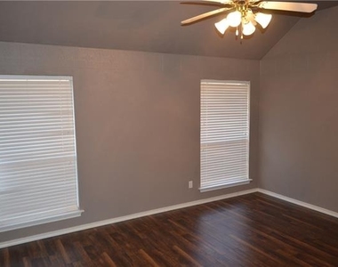 4725 Bristol Trace Trail - Photo Thumbnail 15