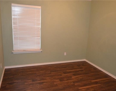 4725 Bristol Trace Trail - Photo Thumbnail 25