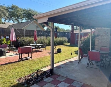 124 Juanita Avenue - Photo Thumbnail 12