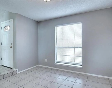 1400 Paintbrush Street - Photo Thumbnail 2