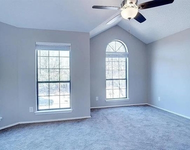 1400 Paintbrush Street - Photo Thumbnail 11