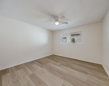 1721 W Walker Street - Photo Thumbnail 8