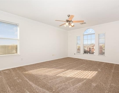 3611 Valley Forge Drive - Photo Thumbnail 12