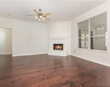 3611 Valley Forge Drive - Photo Thumbnail 3