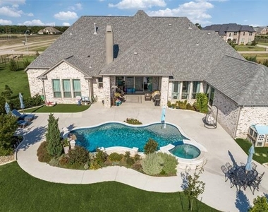 5200 Norwick Drive - Photo Thumbnail 16