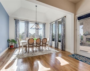 5200 Norwick Drive - Photo Thumbnail 3