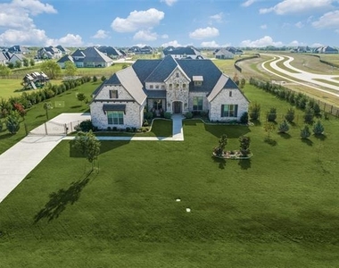 5200 Norwick Drive - Photo Thumbnail 13
