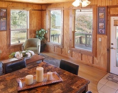 504 Doe Lane - Photo Thumbnail 11