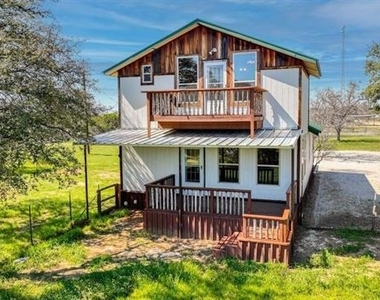 504 Doe Lane - Photo Thumbnail 1