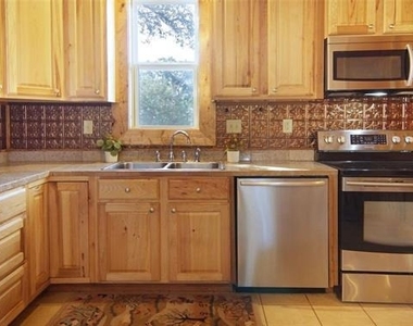 504 Doe Lane - Photo Thumbnail 4