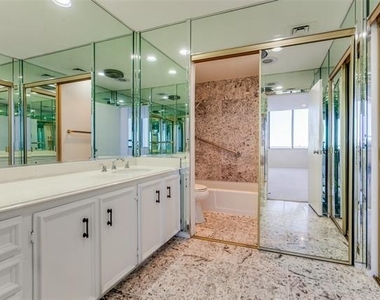 6335 W Northwest Highway - Photo Thumbnail 4