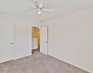 7913 Hannah Street - Photo Thumbnail 19